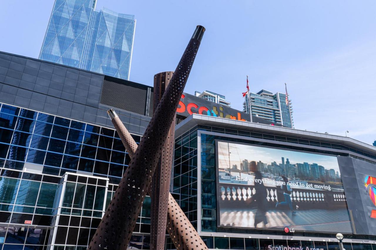 Aparthotel Beautiful Modern Toronto Luxurious Scotiabank Arena Exterior foto