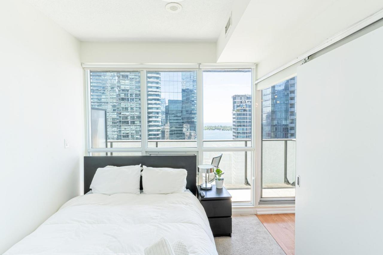Aparthotel Beautiful Modern Toronto Luxurious Scotiabank Arena Exterior foto