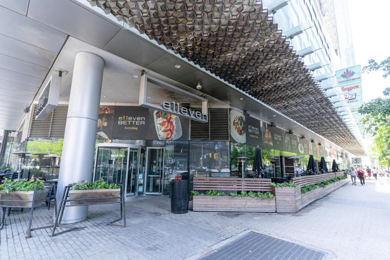 Aparthotel Beautiful Modern Toronto Luxurious Scotiabank Arena Exterior foto
